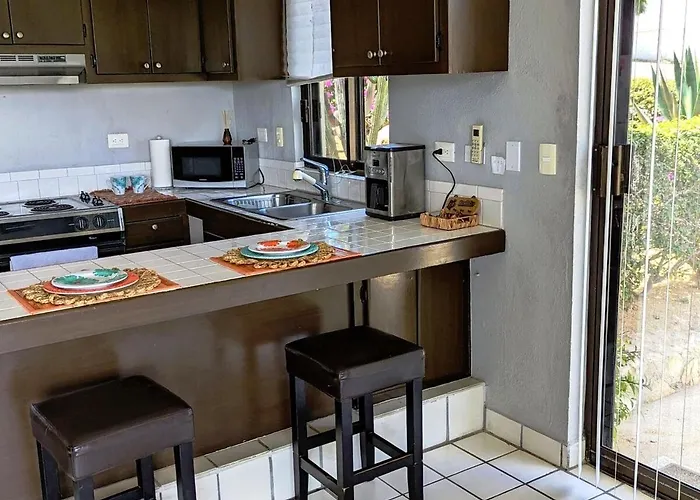 Walk To - Pool Access - Walk To Restaurants